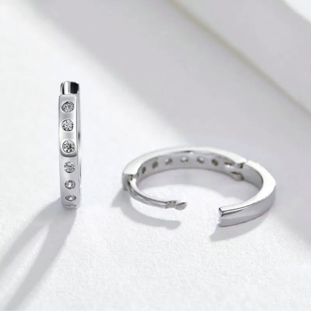Elegant 925 Silver Drop Earrings Cubic Zirconia - Picture 2 of 5
